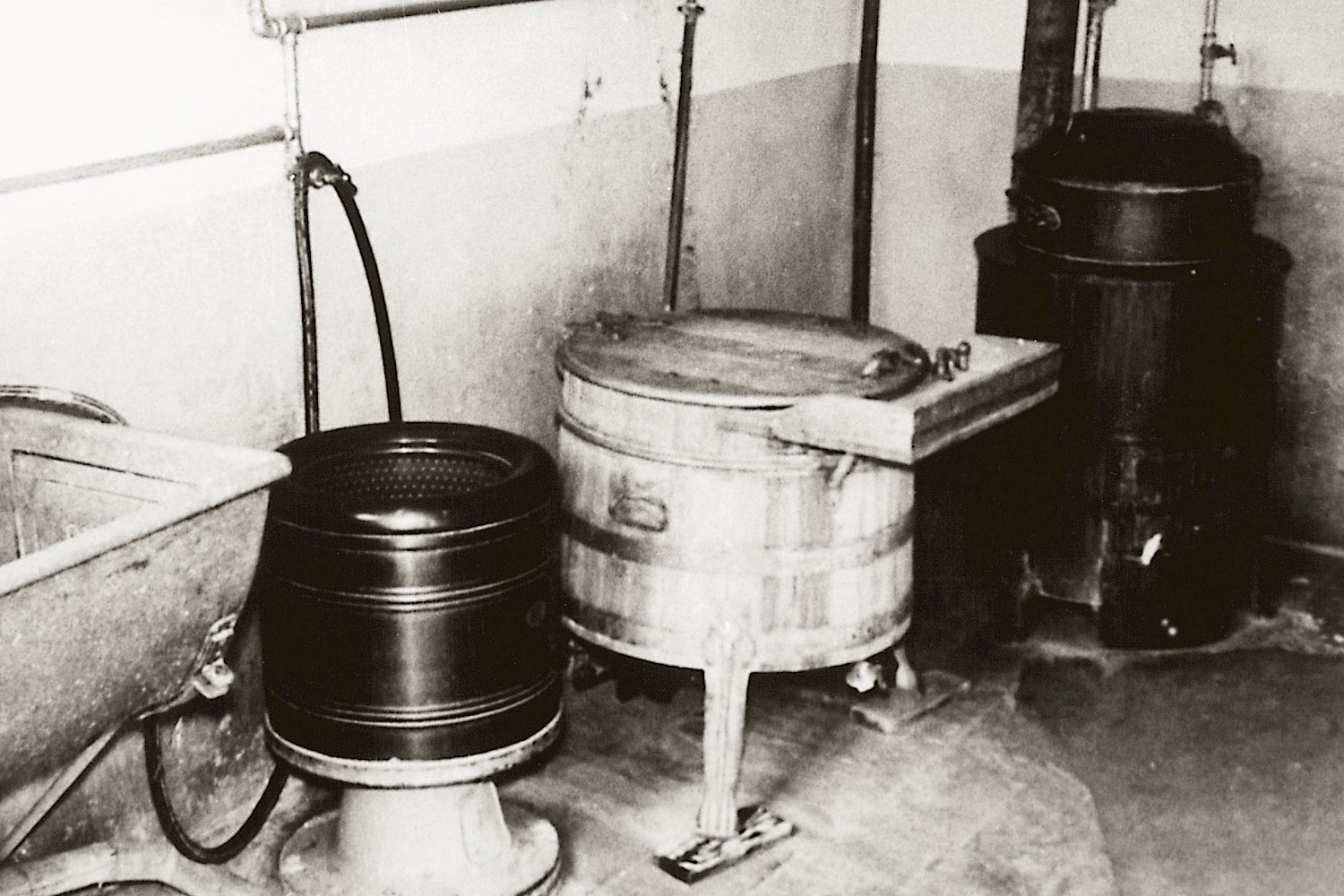 Waschküche von anno dazumal. Die ersten vollautomatischen Waschmaschinen wurden 1958 aufgestellt.